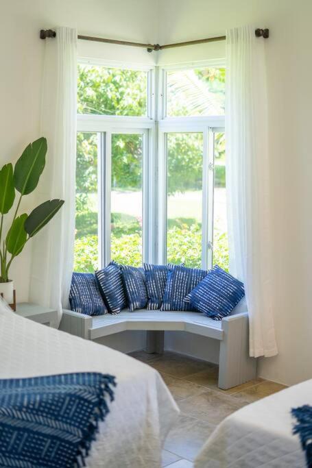 Ivy'S Cove Beach Side Condo - Luxury Villa Whitehouse Eksteriør billede