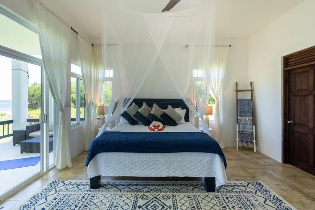 Ivy'S Cove Beach Side Condo - Luxury Villa Whitehouse Eksteriør billede