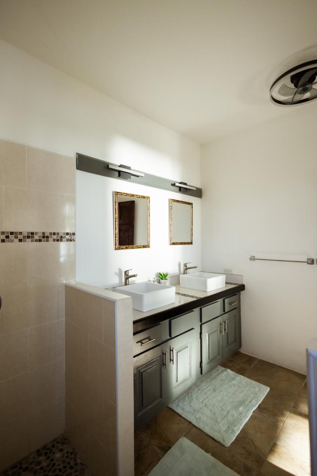 Ivy'S Cove Beach Side Condo - Luxury Villa Whitehouse Eksteriør billede